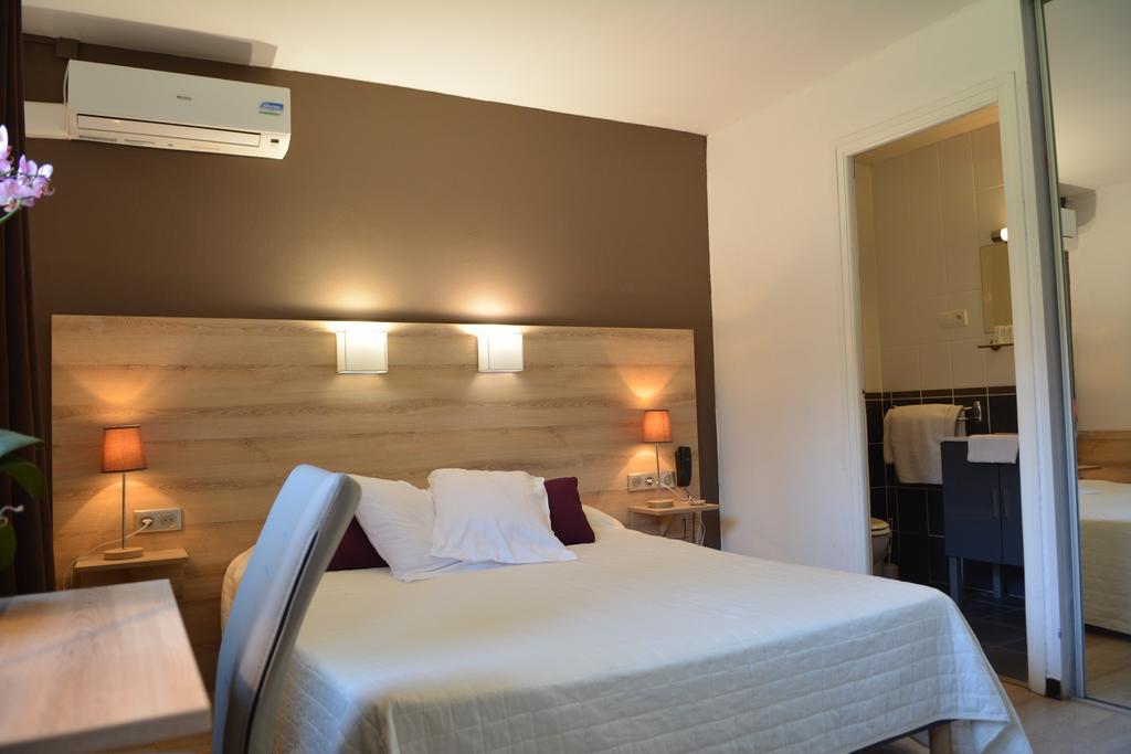 Hotel Le Grillon